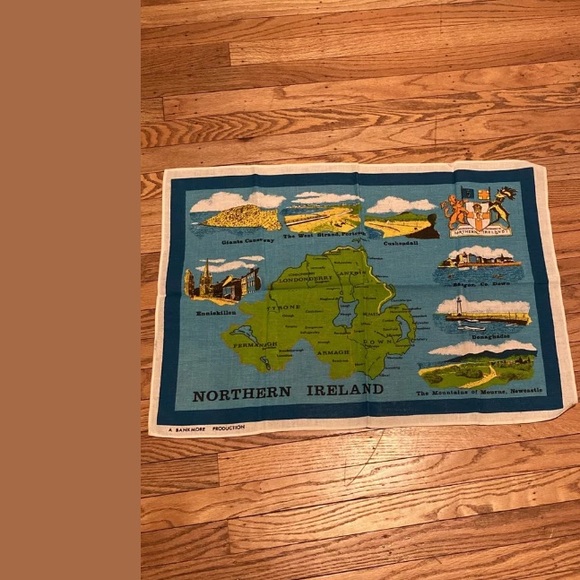 VINTAGE IRISH LINEN TEA TOWELS - Picture 4 of 4